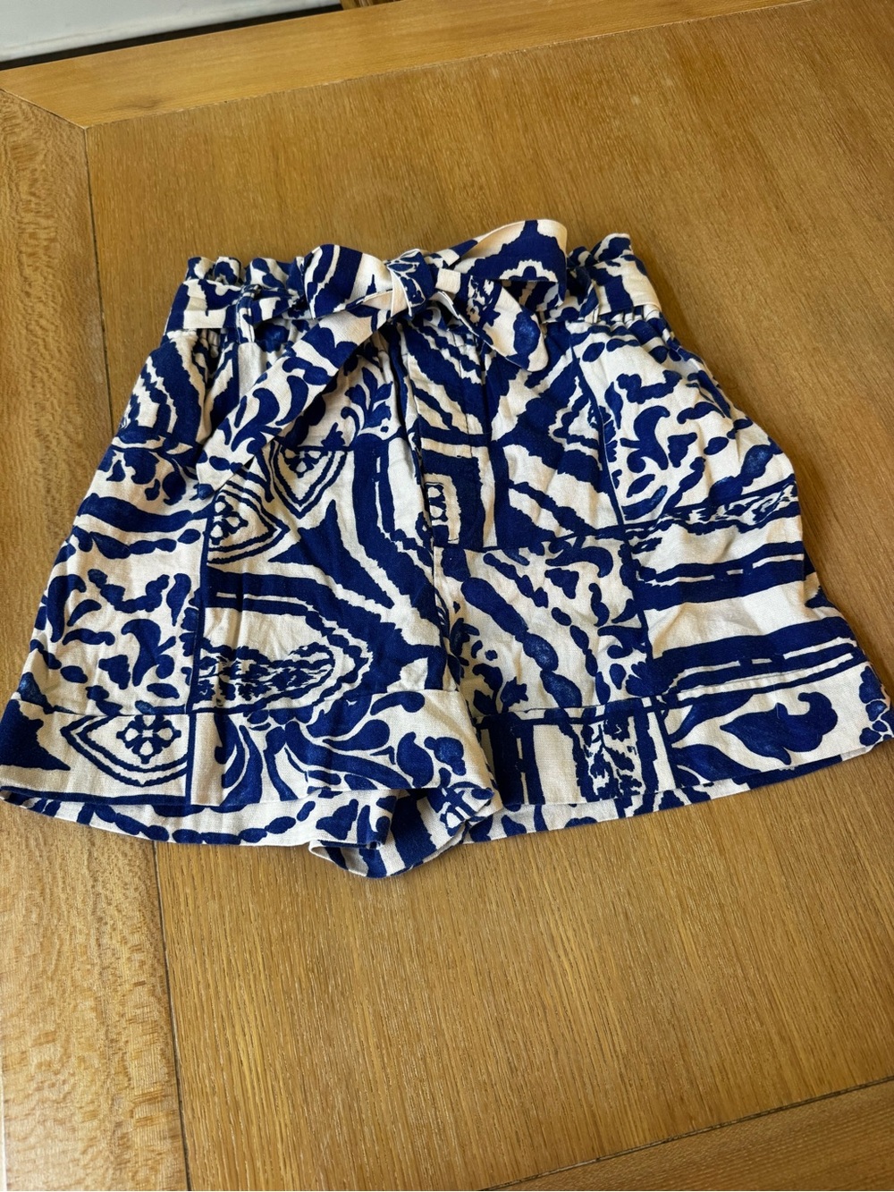 Zara printed tie shorts